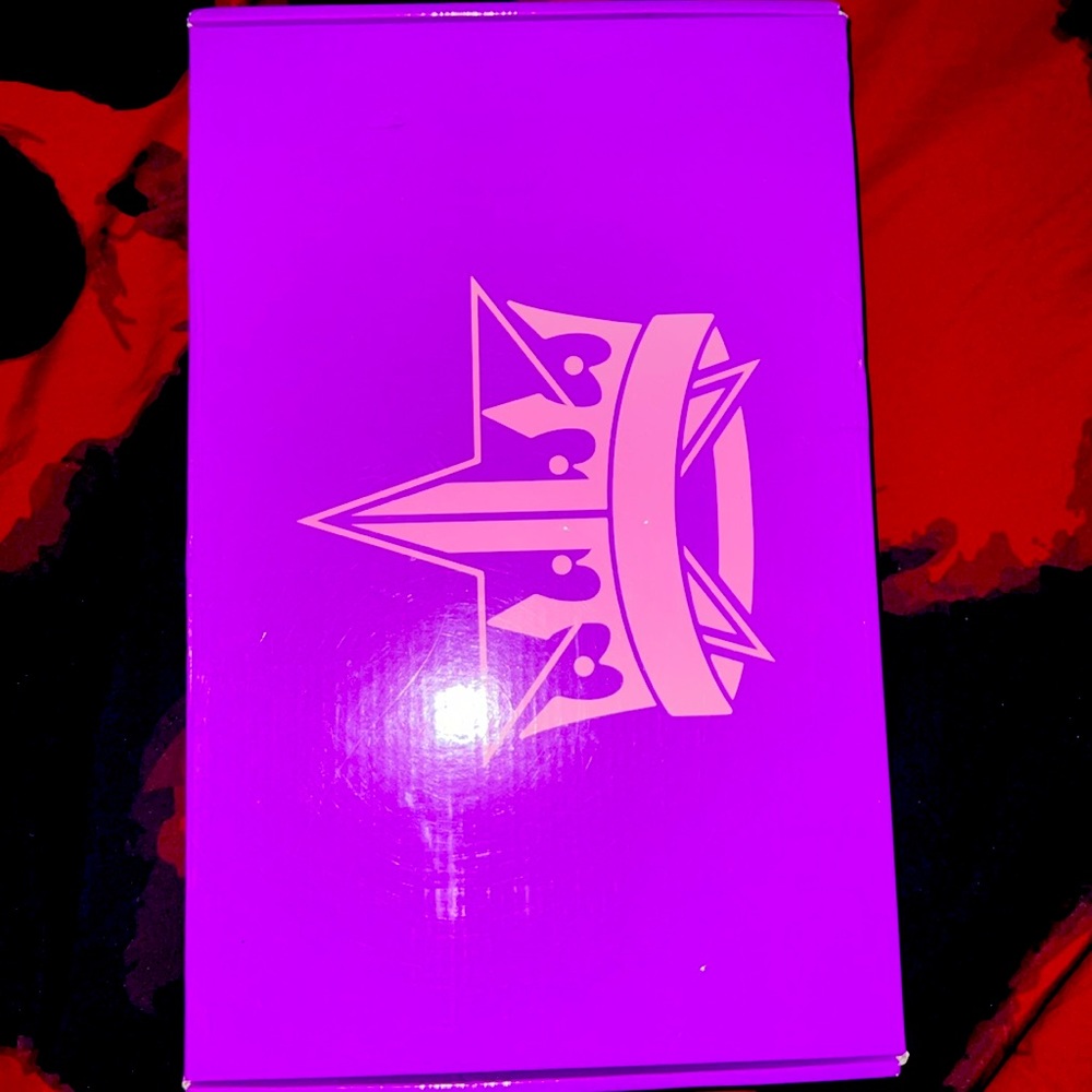 Jeffree Star Blood Lust Crown Hand Mirror